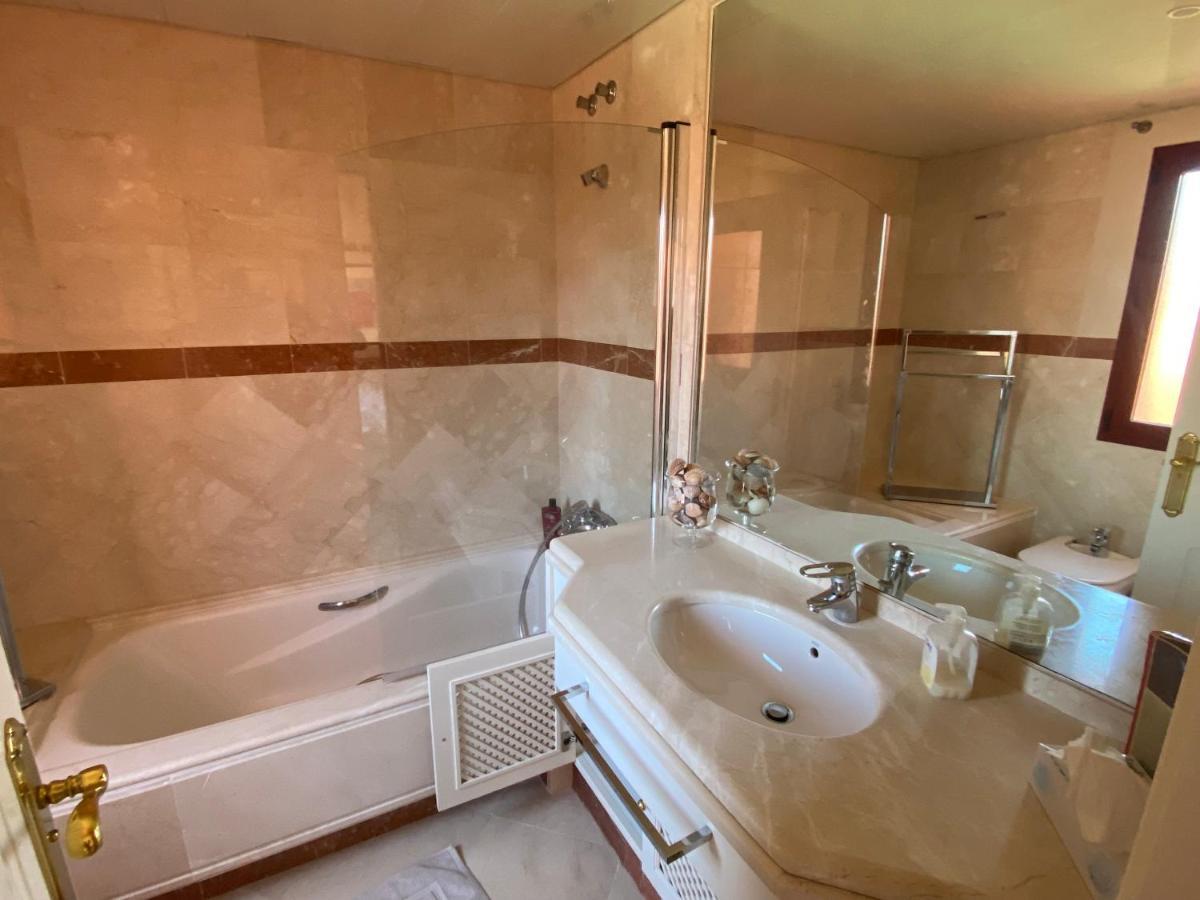 Havsutsikt - Penthouse 200 M Fran Stranden - Elviria Appartement Marbella