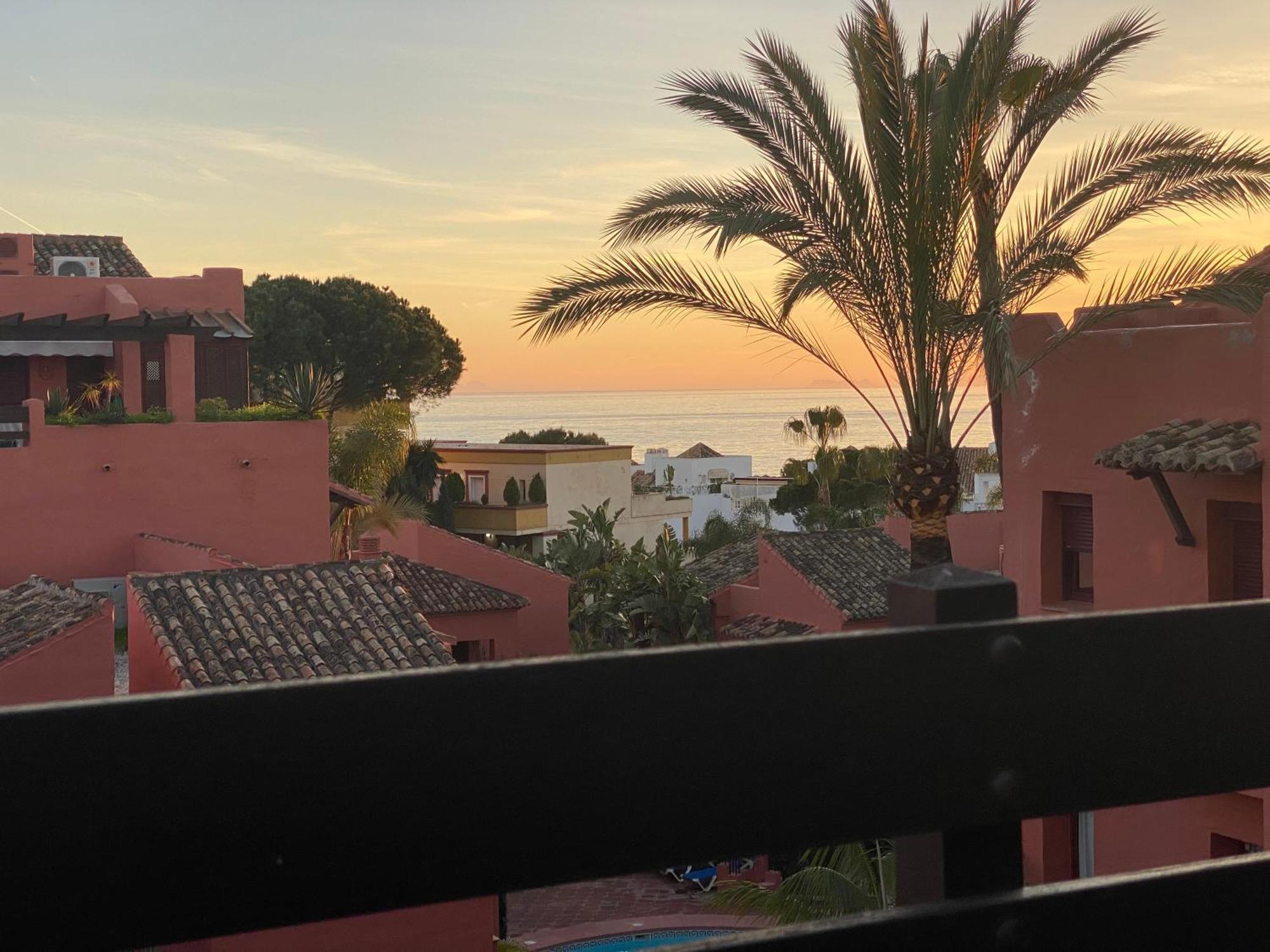 Havsutsikt - Penthouse 200 M Fran Stranden - Elviria Appartement
