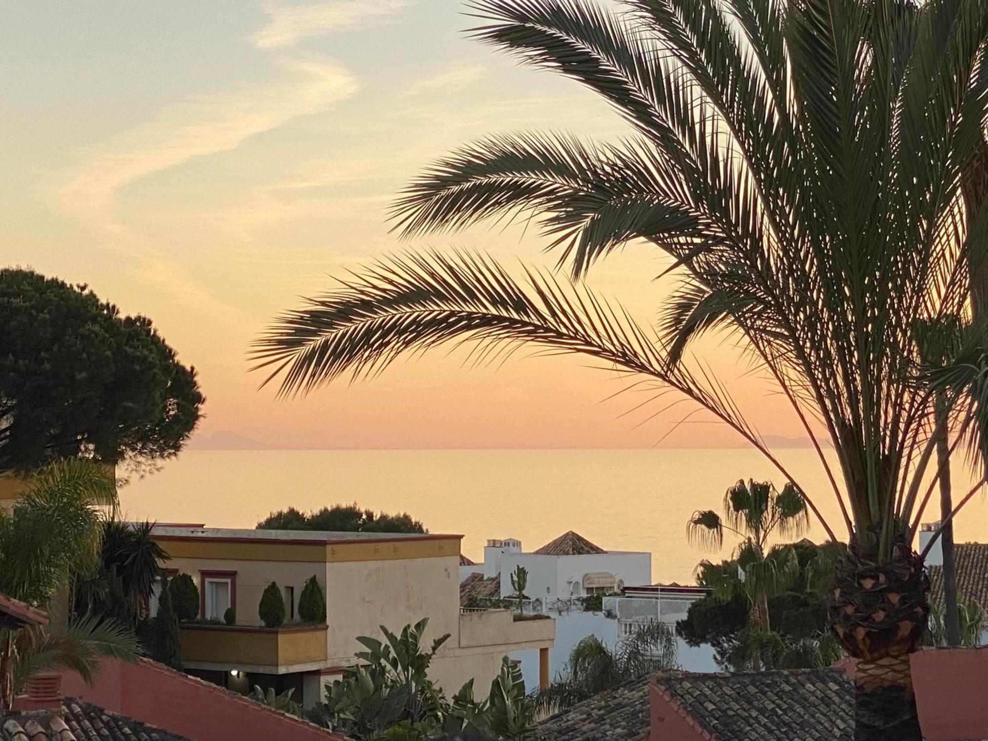 Havsutsikt - Penthouse 200 M Fran Stranden - Elviria